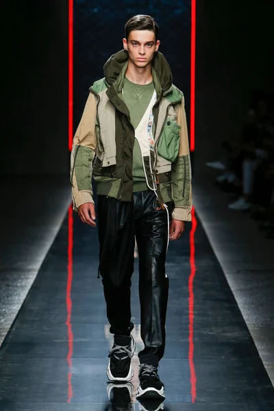 Look 7